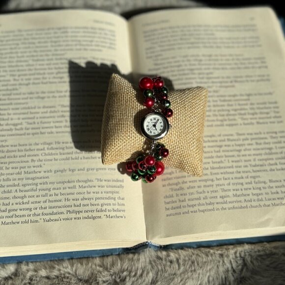 Christmas Theme Jingle Bell Bracelet Watch 7.25" with New Battery - Picture 4 of 11